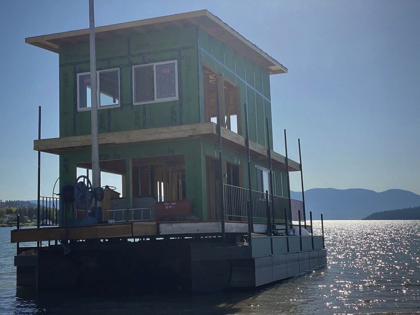 Waterfront Build — photo 1